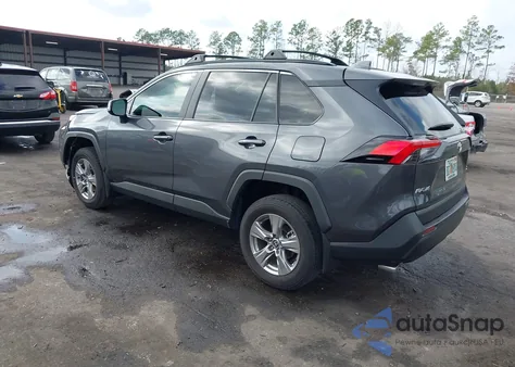 2024 Toyota Rav4 Xle z USA, uszkodzony, nr VIN 2T3W1RFV1RW352169
